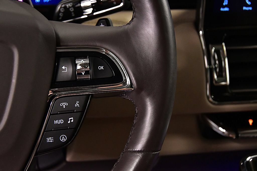 Used 2024 Lincoln Navigator Reserve AWD/4WD image 22