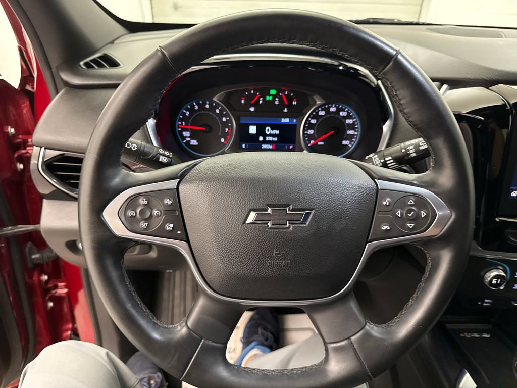 Used 2023 Chevrolet Traverse RS AWD/4WD image 14