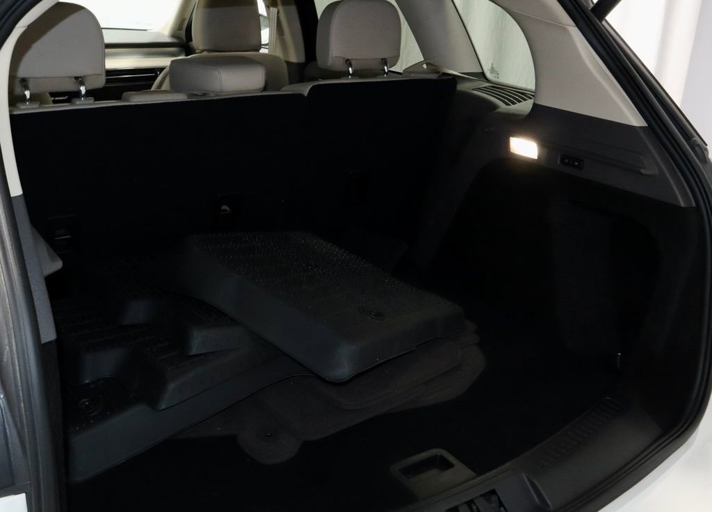 Used 2022 Lincoln Corsair Standard w/ Premium Package image 15