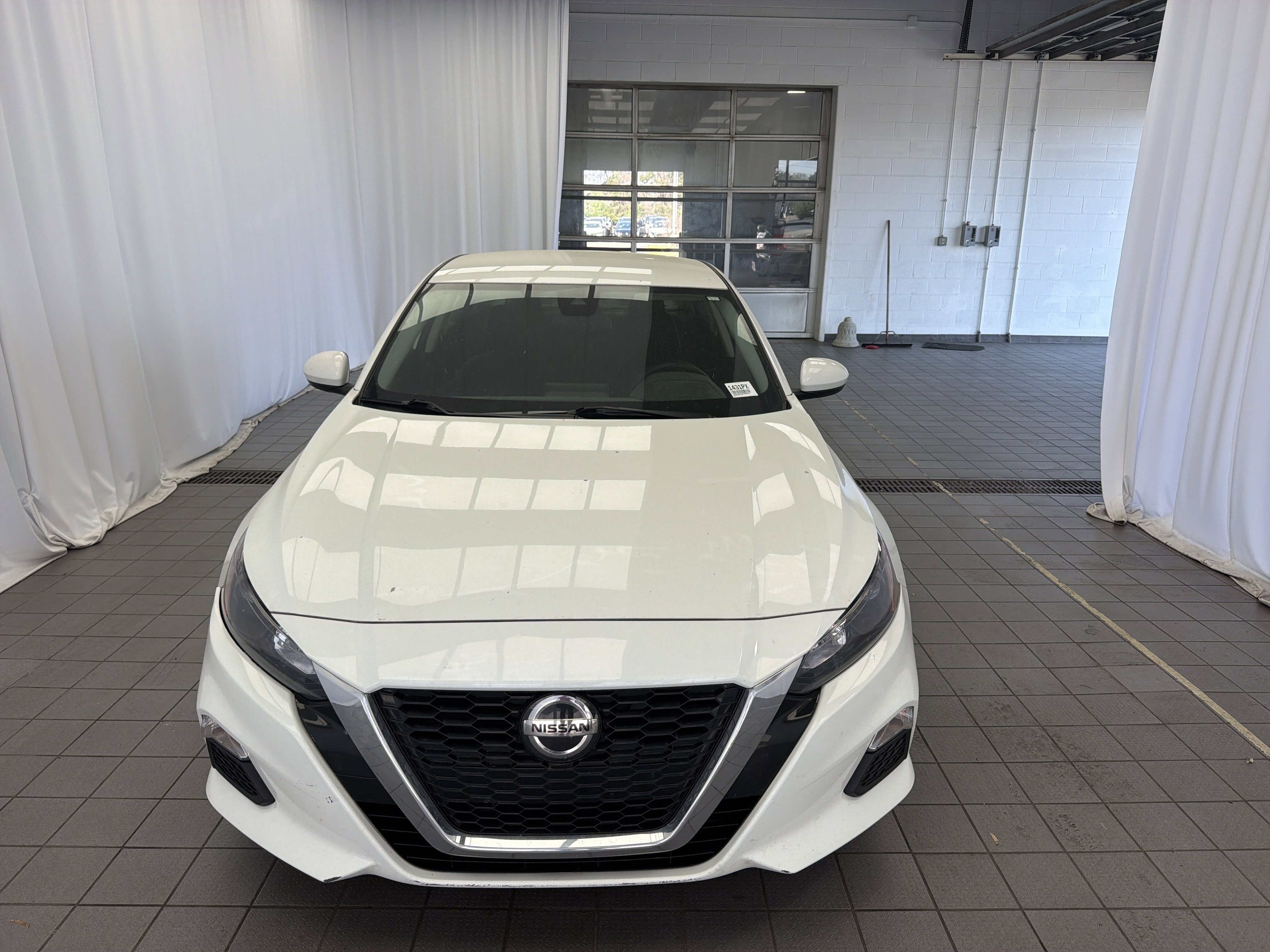Used 2022 Nissan Altima 2.5 S image 2