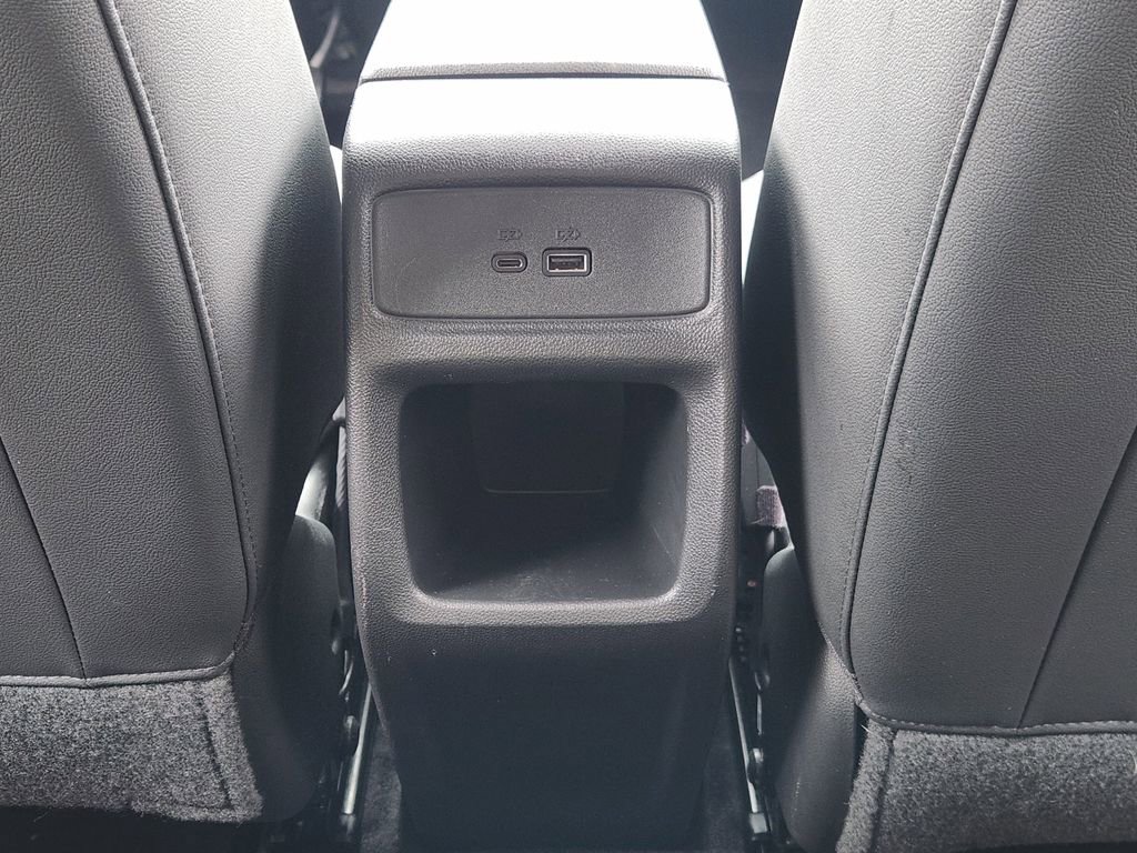 Used 2025 Chevrolet Trax LT FWD image 28