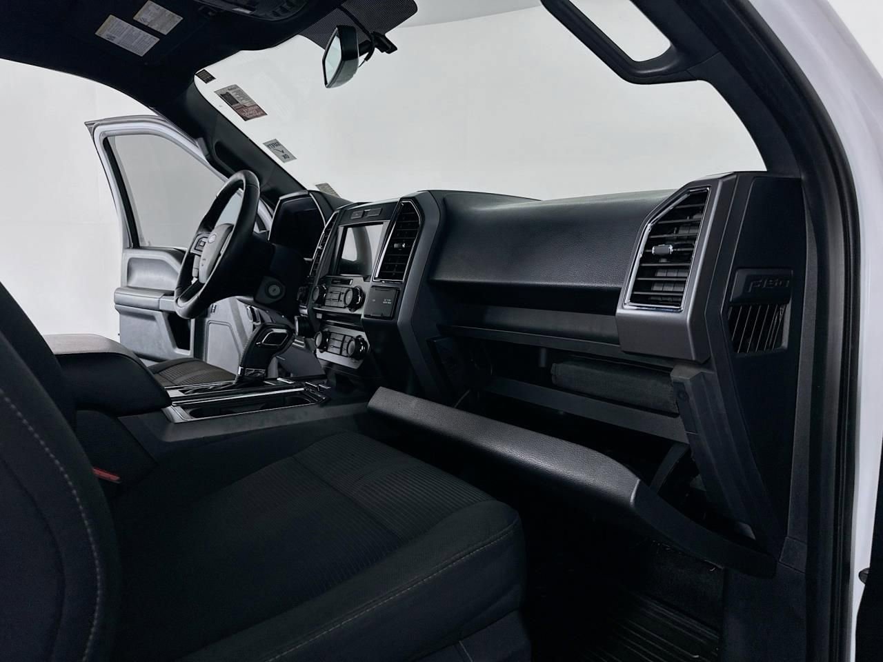 Used 2016 Ford F150 XLT w/ Equipment Group 302A Luxury image 34