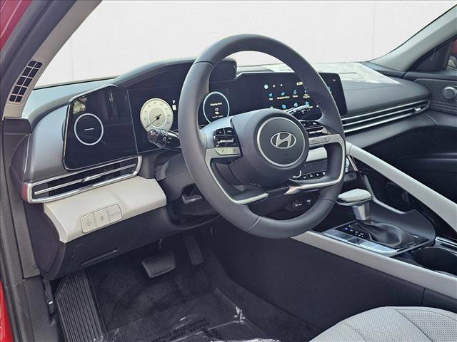 New 2025 Hyundai Elantra Limited video 3