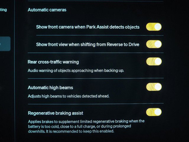 Used 2024 Rivian R1S AWD Adventure image 40