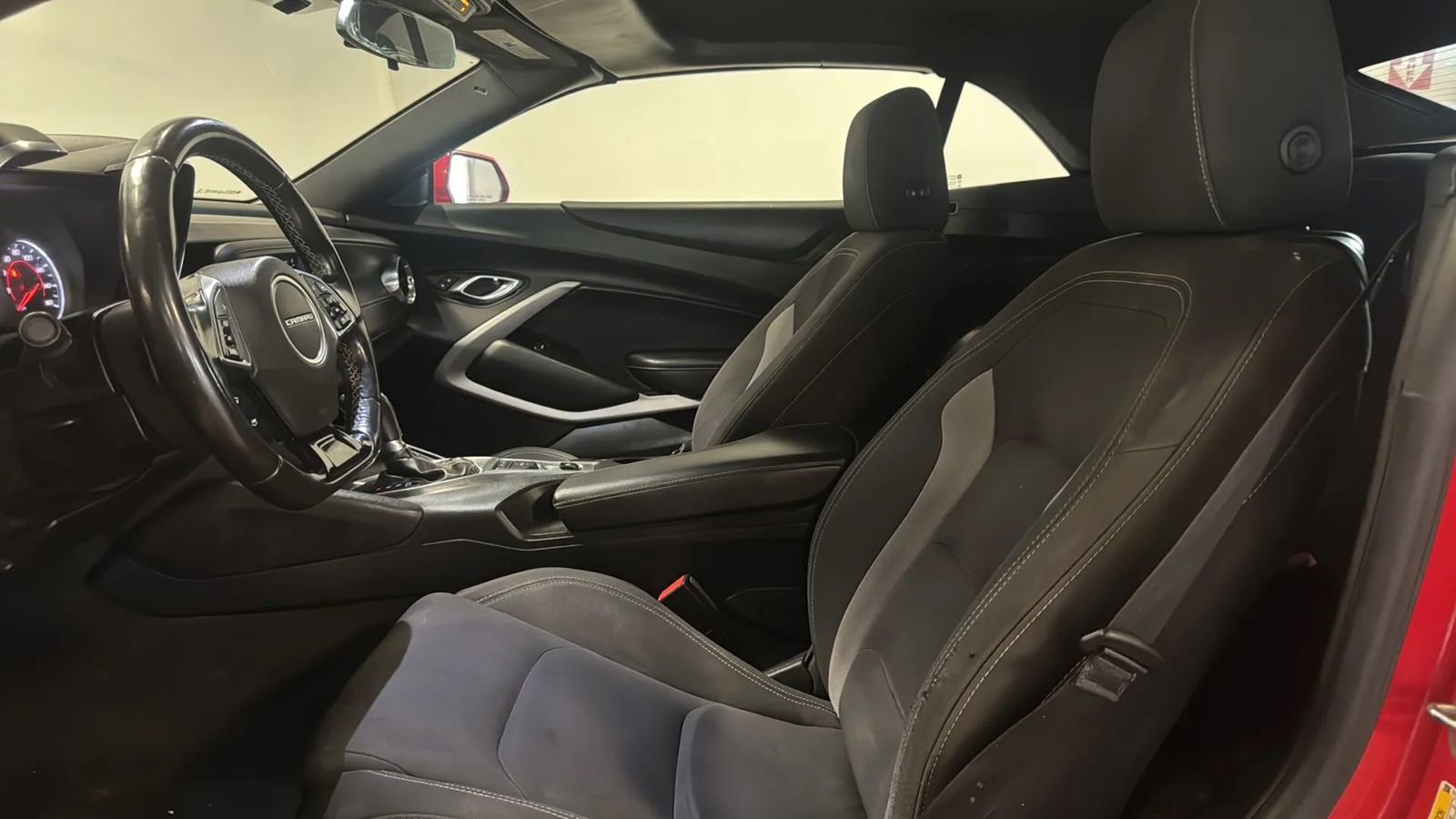 Used 2020 Chevrolet Camaro LT image 8