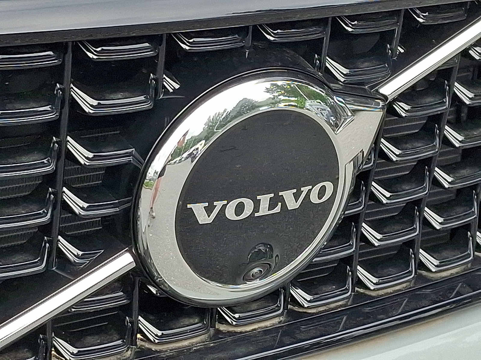 New 2026 Volvo XC40 B5 Plus w/ Protection Package Premier AWD/4WD image 16