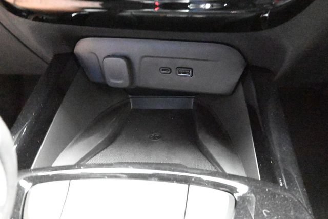 New 2026 Chevrolet Trax RS w/ Sunroof Package FWD image 34
