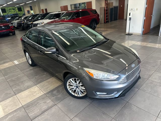 Used 2016 Ford Focus Titanium FWD image 8