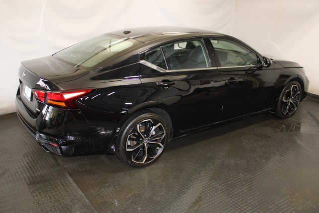 Used 2024 Nissan Altima 2.5 SR w/ SR Premium Package image 5