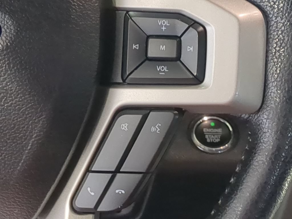 Used 2015 Ford F150 Lariat w/ Equipment Group 502A Luxury AWD/4WD image 31