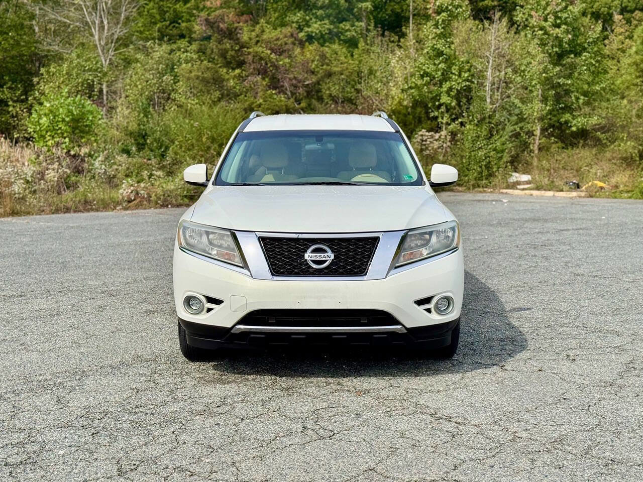 Used 2014 Nissan Pathfinder SV image 4