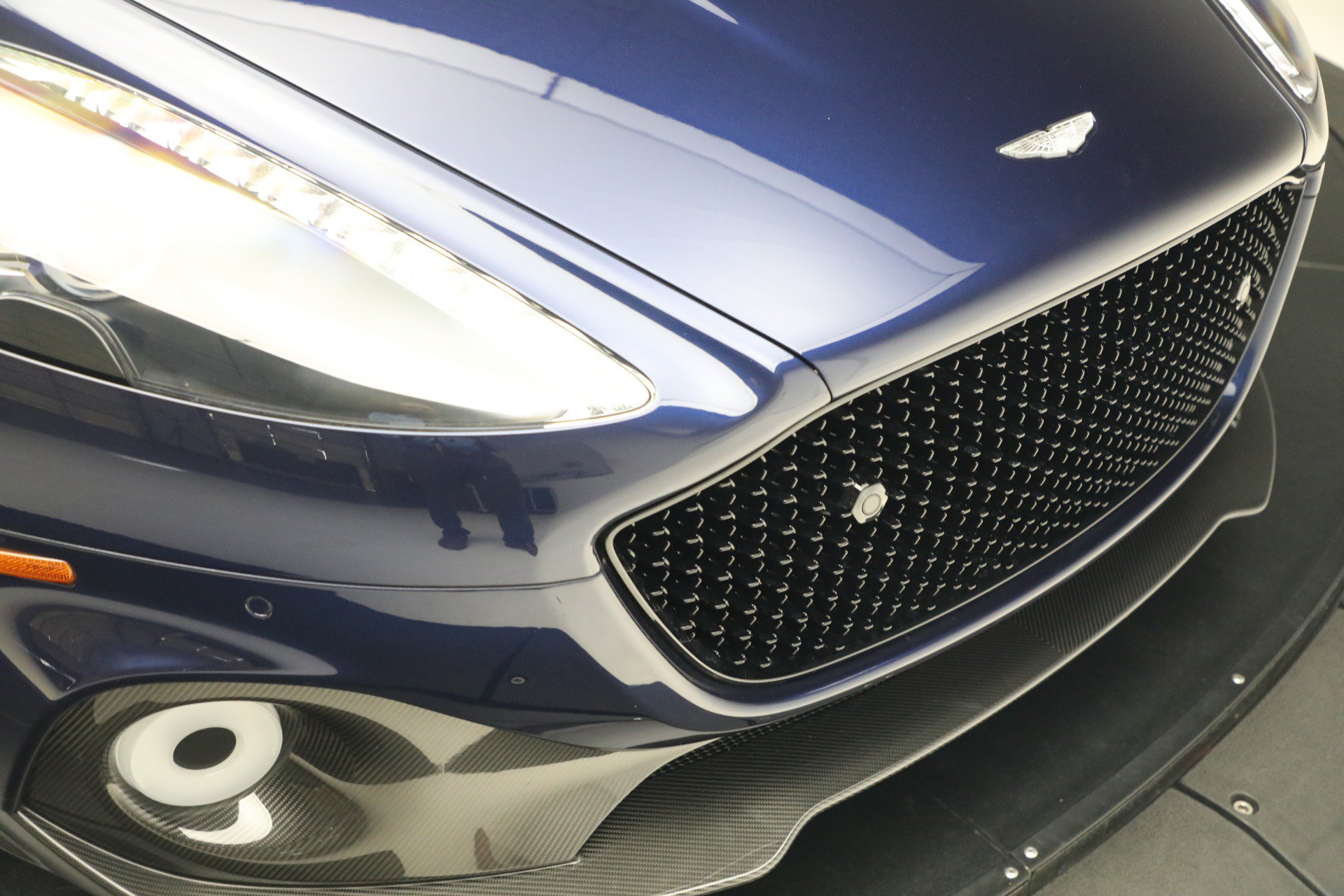 Used 2019 Aston Martin Rapide AMR RWD image 32