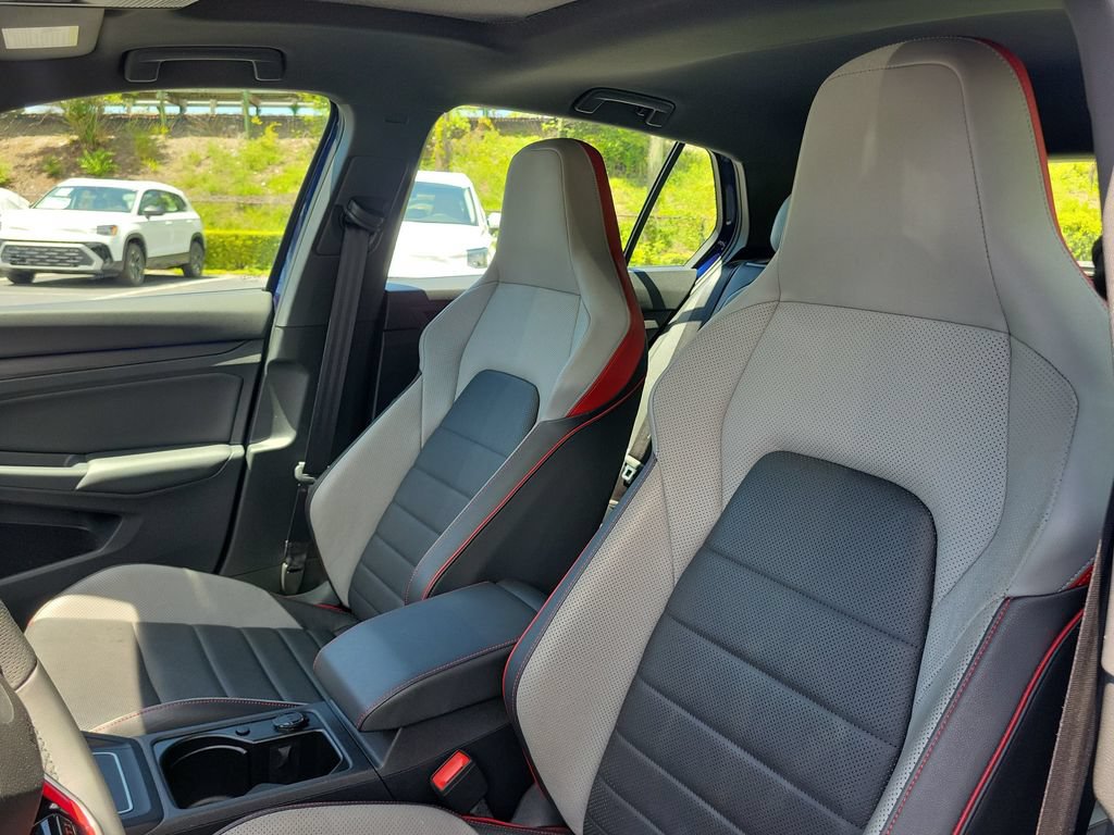 Used 2022 Volkswagen GTI SE FWD image 20