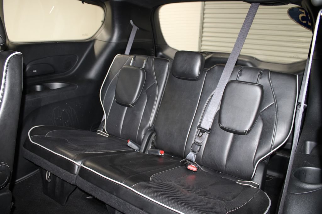 Used 2025 Chrysler Pacifica Limited FWD image 21