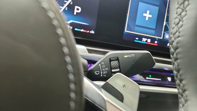 Used 2025 BMW 740i image 47