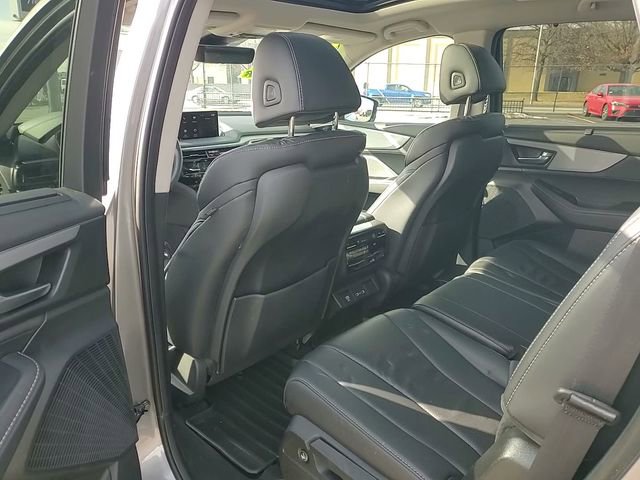 Used 2023 Acura MDX SH-AWD w/ Technology Package image 29