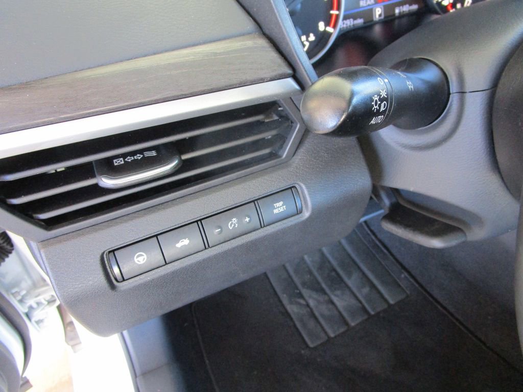 Used 2023 Nissan Altima 2.5 SV w/ SV Premium Package image 21