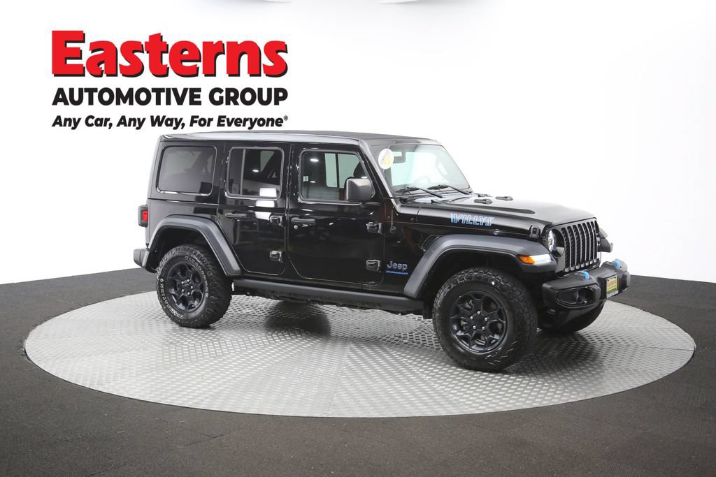 Used 2023 Jeep Wrangler Unlimited w/ Sun & Screen Package AWD/4WD image 48
