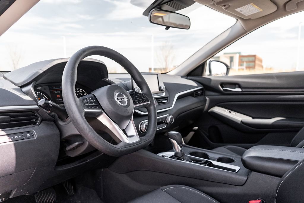 Used 2022 Nissan Altima 2.5 S FWD image 18