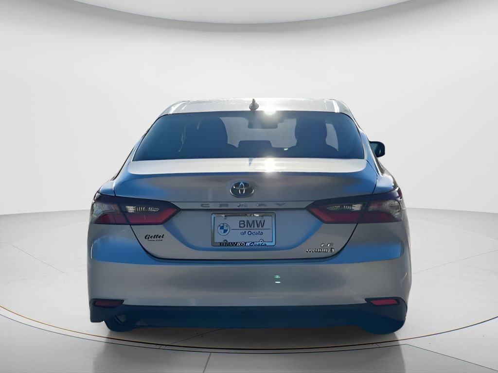 Used 2021 Toyota Camry LE image 7