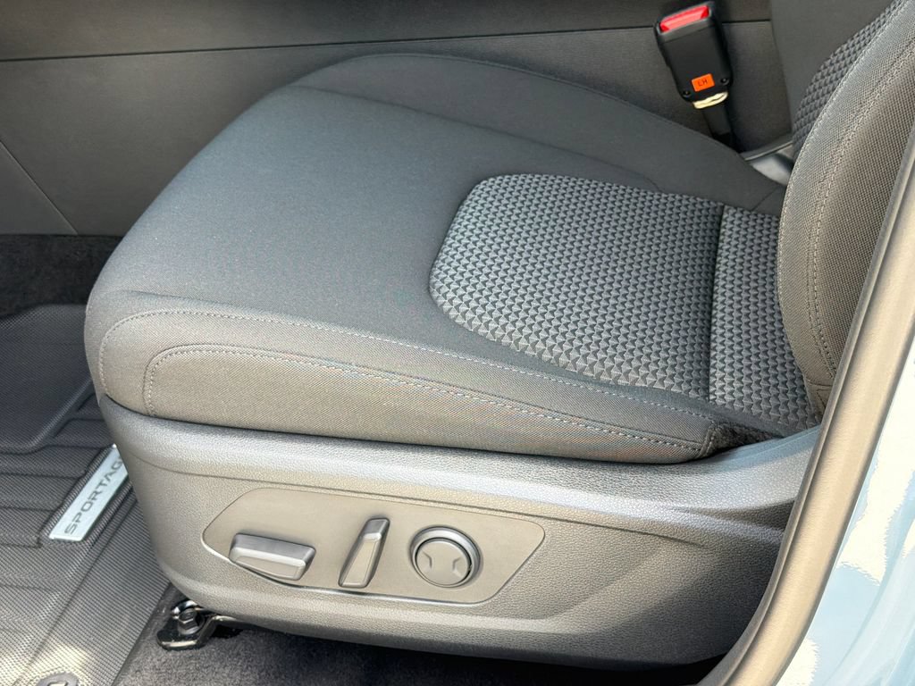 New 2027 Kia Sportage S FWD image 18