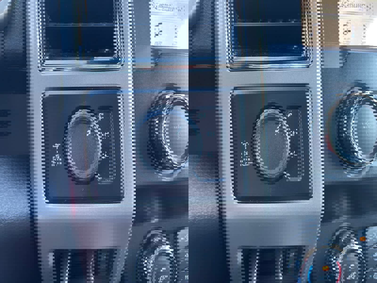 Used 2019 Ford F250 Lariat image 16