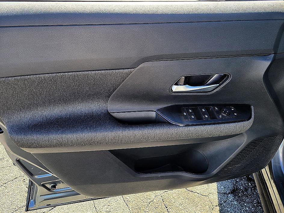 New 2026 Nissan Kicks SV w/ SV Premium Package image 9