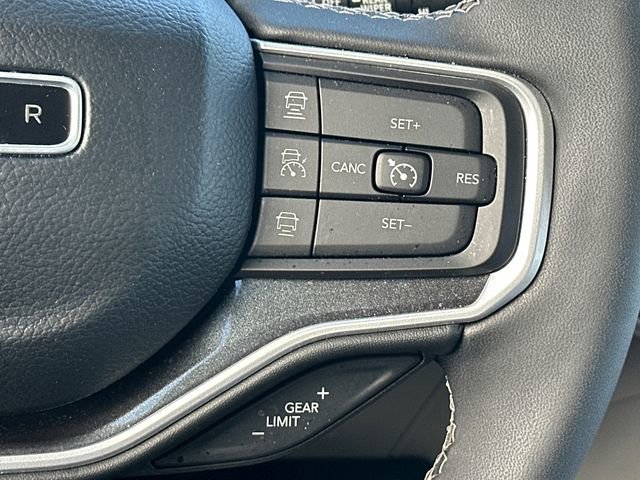 Used 2024 Jeep Wagoneer 2WD w/ Convenience Group I image 23