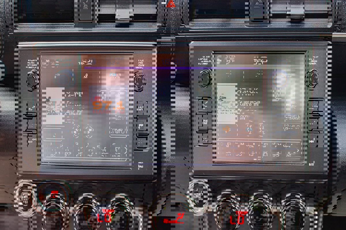 Used 2022 Toyota GR86 w/ ALL Weather Mat Package (TMS) image 21