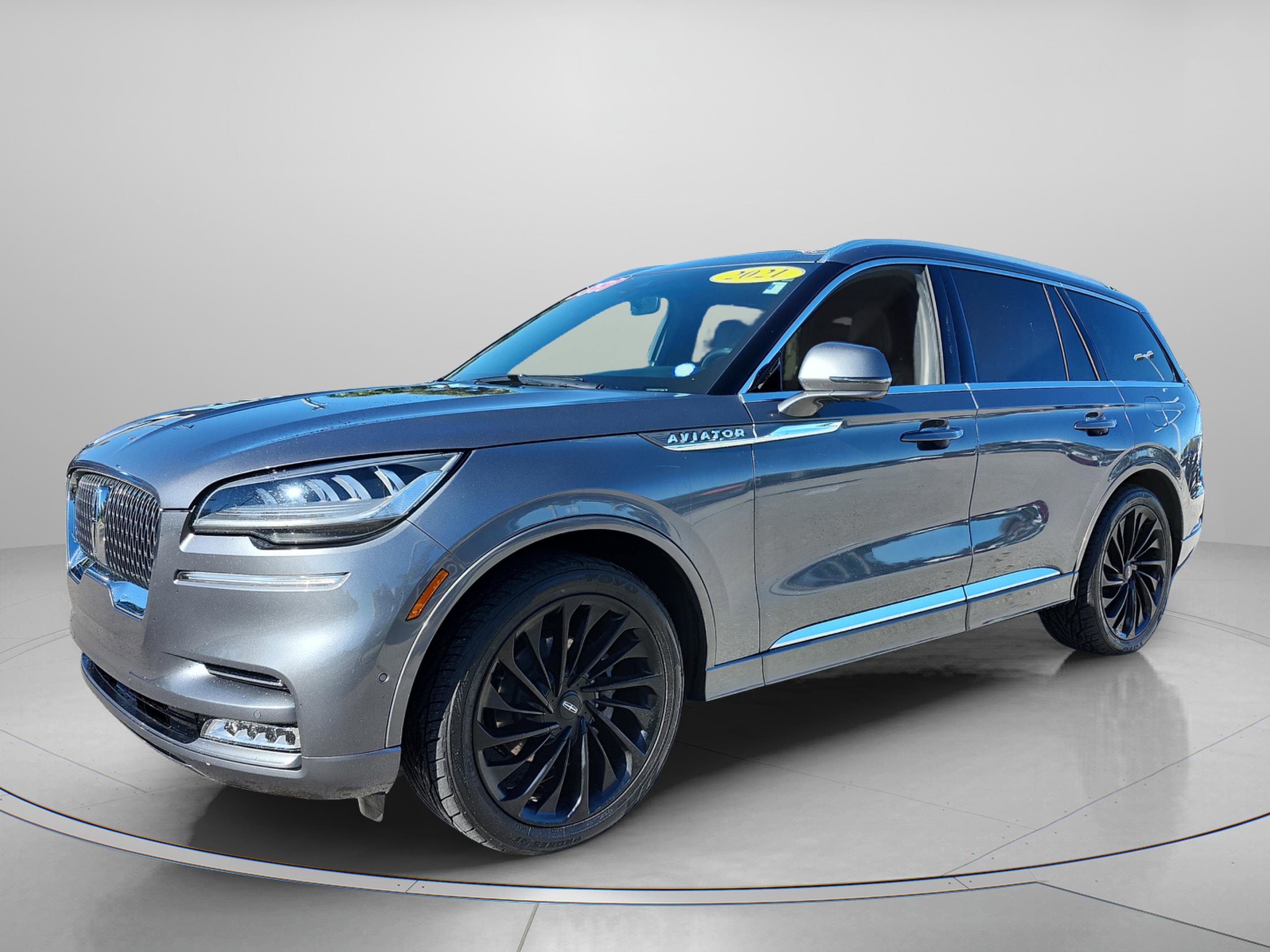 Used 2021 Lincoln Aviator Reserve w/ Equipment Group 208A image 2