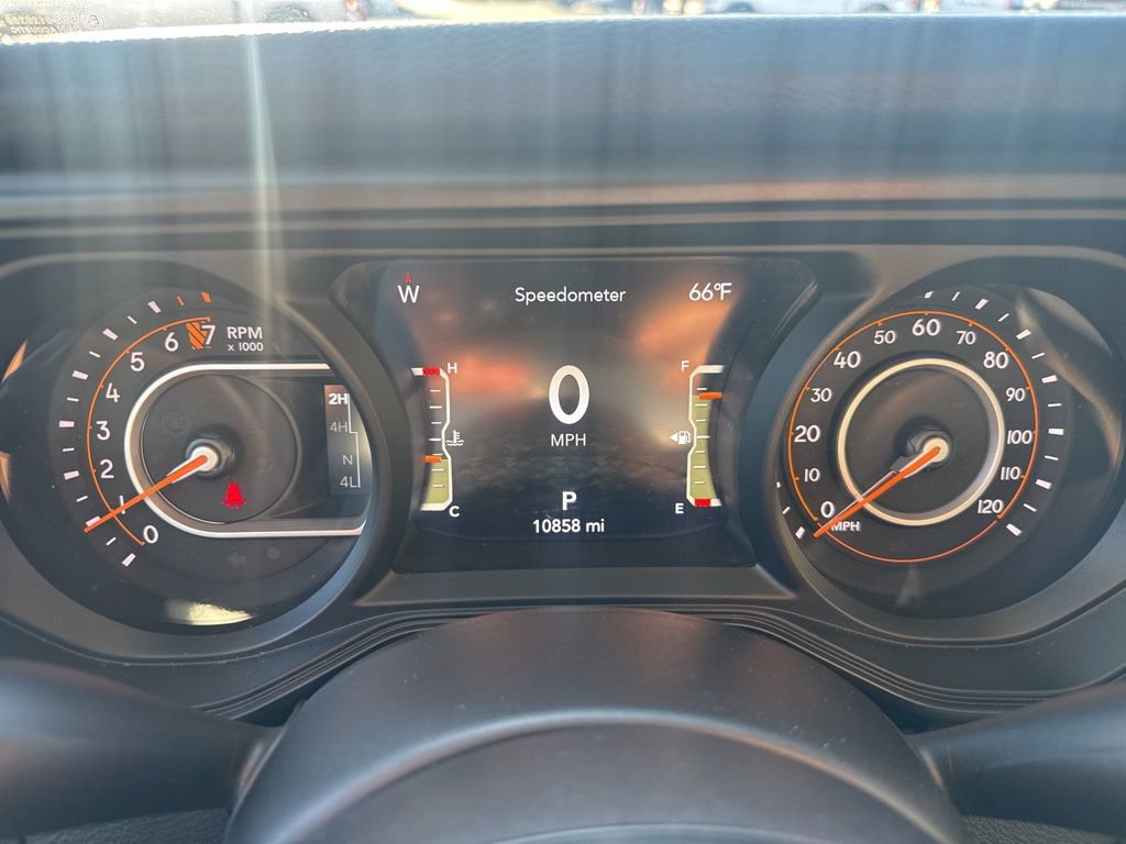 Certified 2024 Jeep Gladiator Sport image 18
