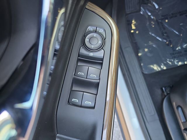 Certified 2023 GMC Acadia SLE w/ Driver Convenience Package image 17