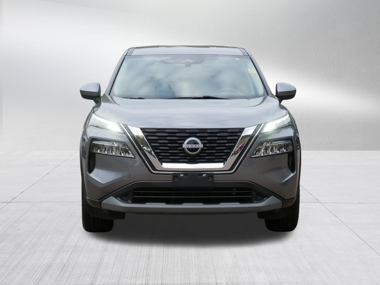 Certified 2023 Nissan Rogue SV AWD/4WD image 2