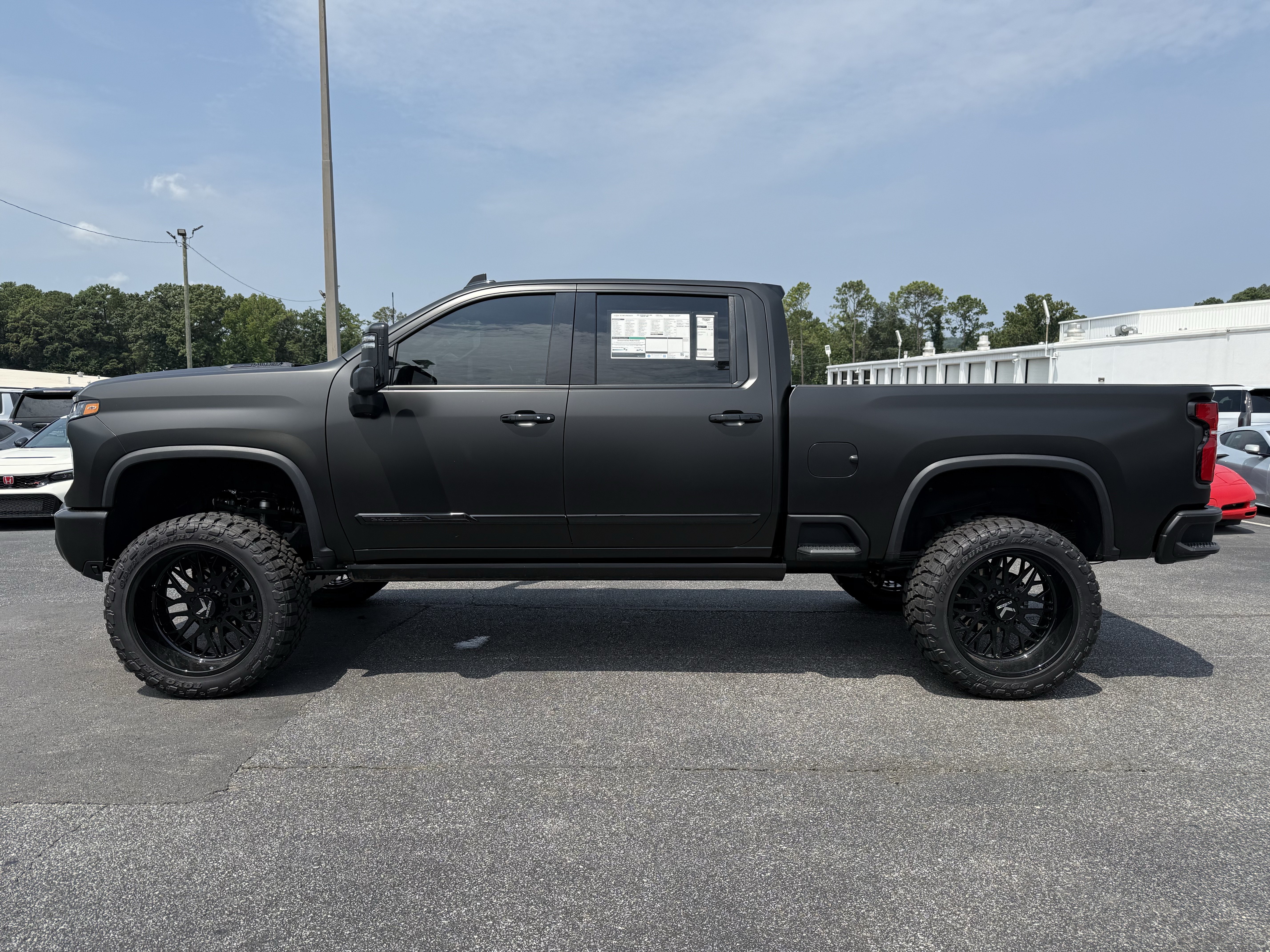 New 2026 Chevrolet Silverado 2500 High Country w/ Midnight Edition AWD/4WD image 7