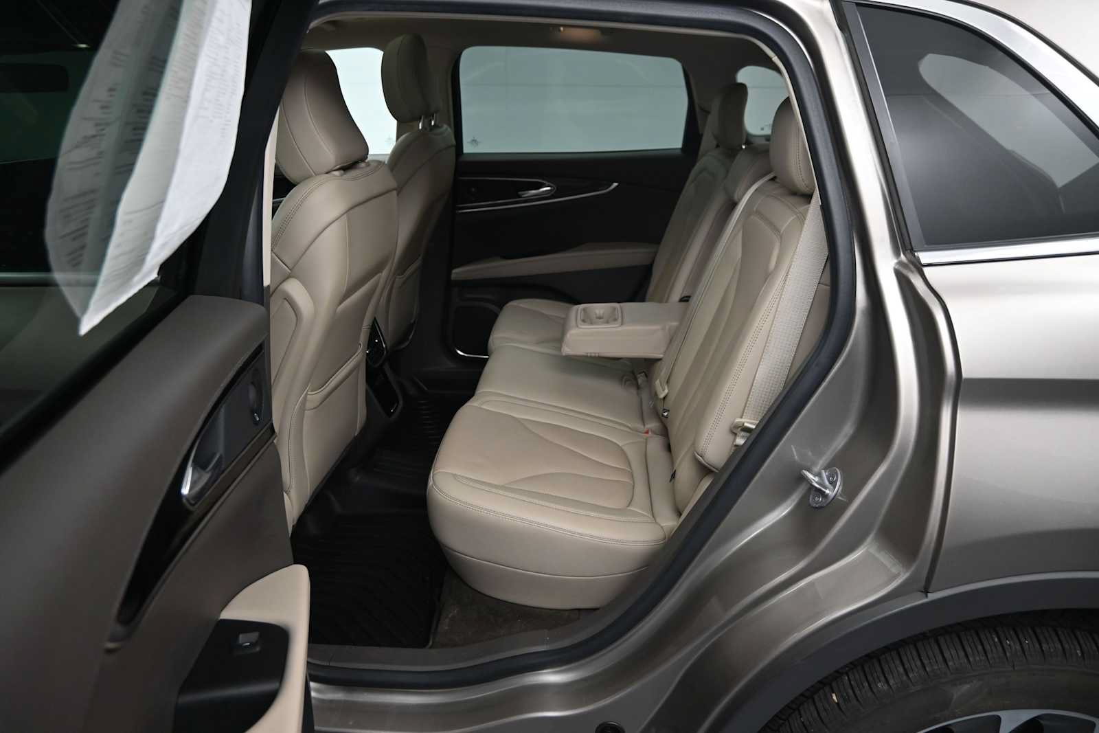 Used 2021 Lincoln Nautilus Reserve AWD/4WD image 9