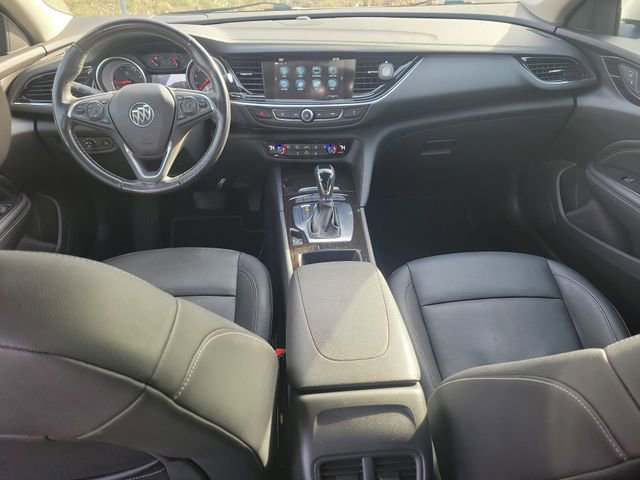 Used 2018 Buick Regal Essence FWD image 9