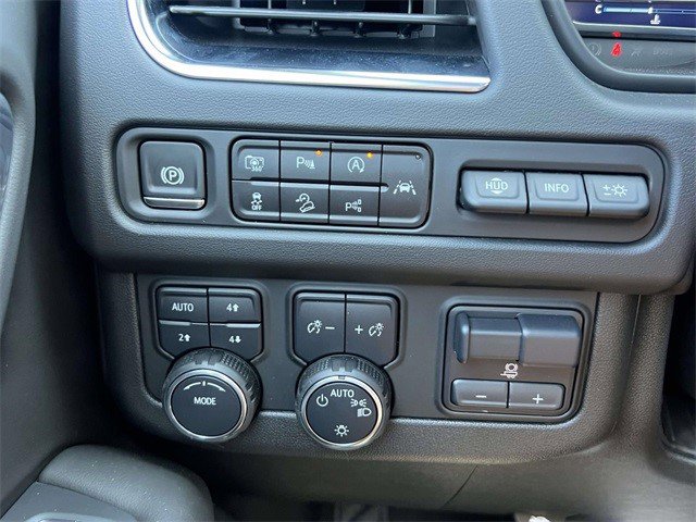 Certified 2024 Chevrolet Suburban High Country w/ Advanced Technology Package image 8