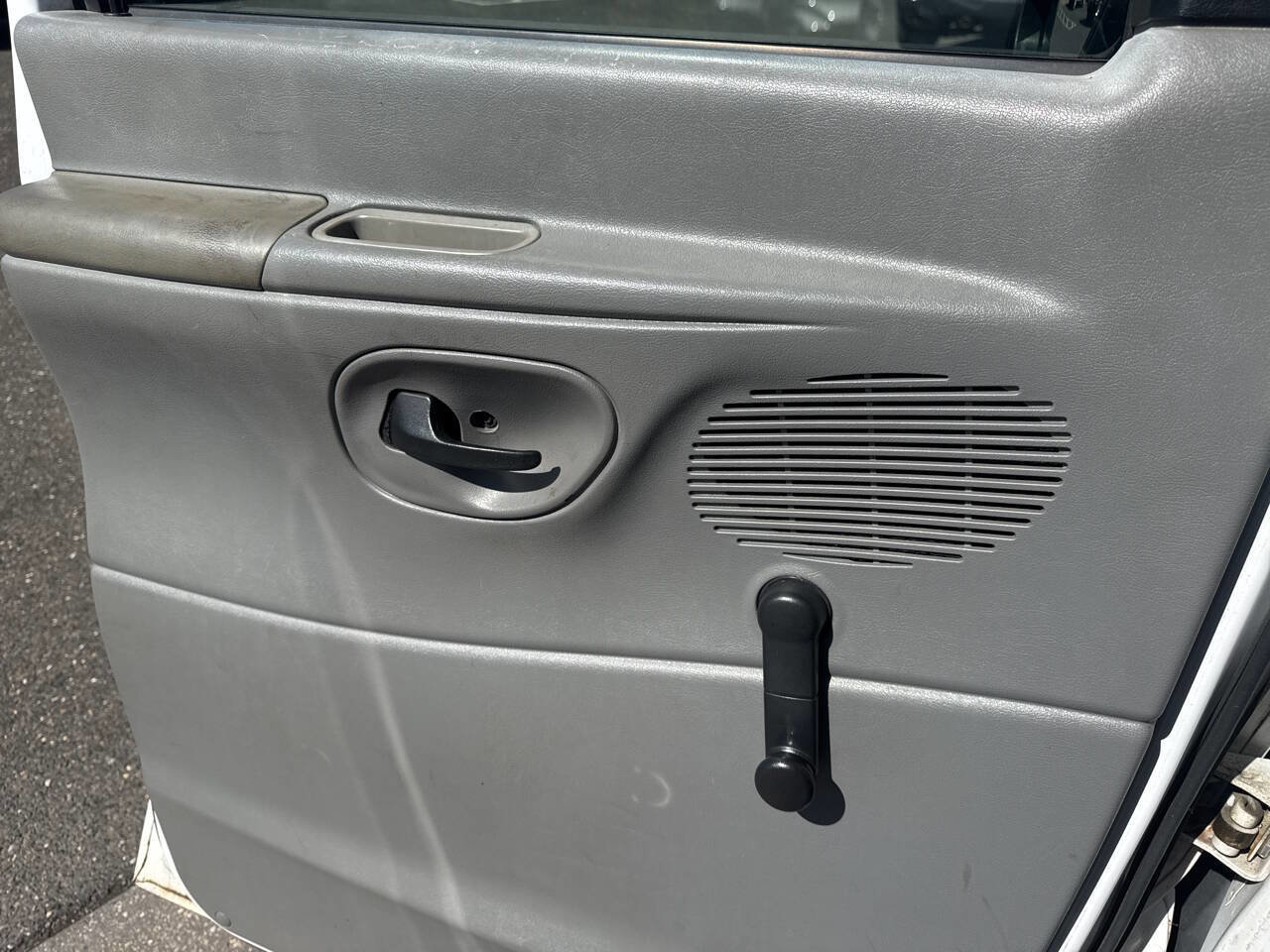 Used 2007 Ford E-250 and Econoline 250 image 7