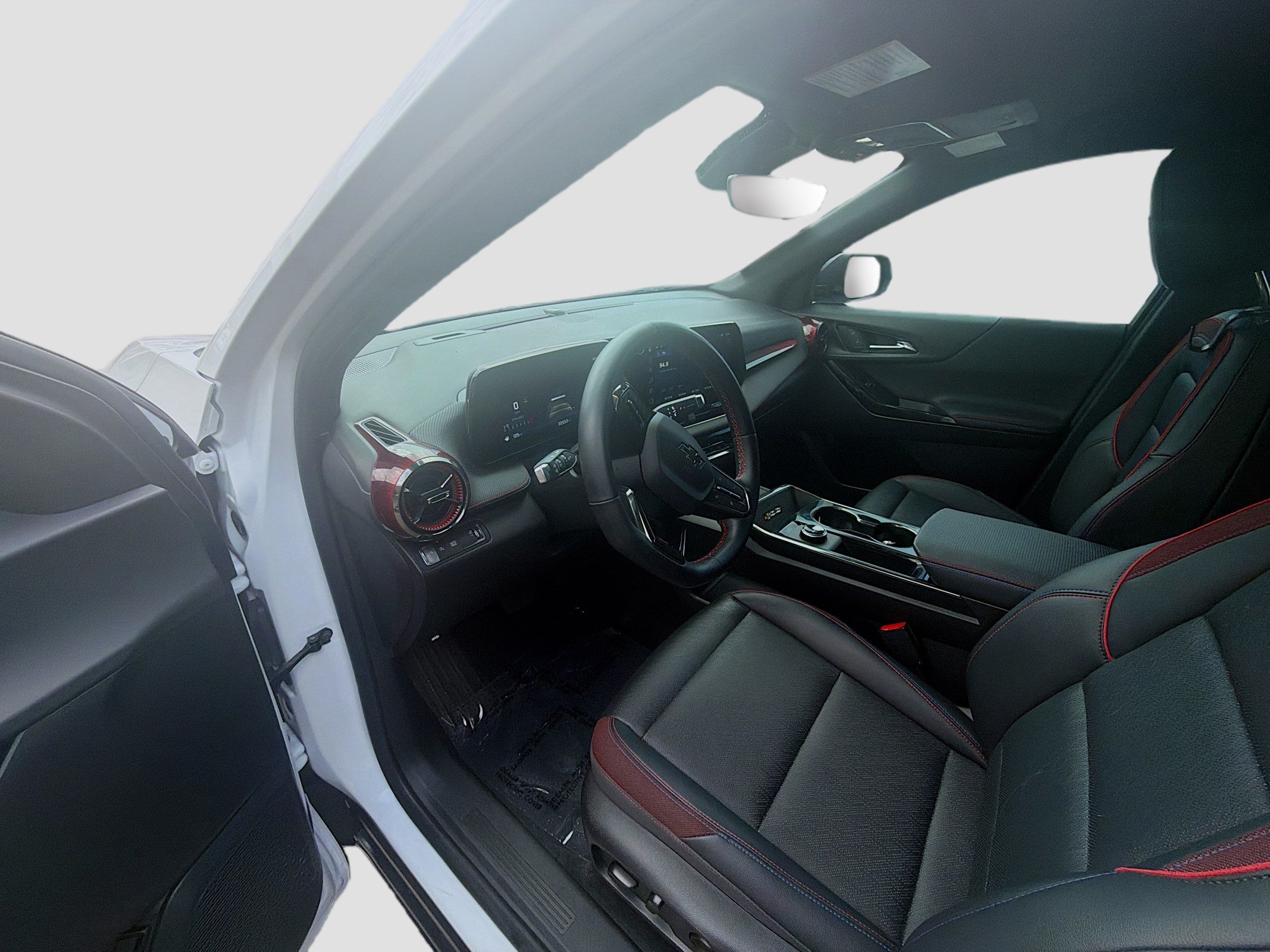Used 2025 Chevrolet Equinox RS w/ Safety and Technology Package FWD image 9