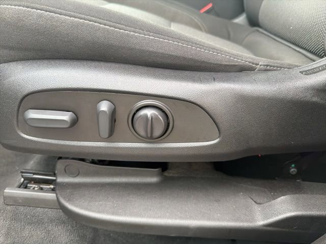 Used 2023 Chevrolet Traverse LT AWD/4WD image 29