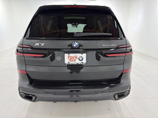 Used 2025 BMW X7 xDrive40i w/ Executive Package image 4