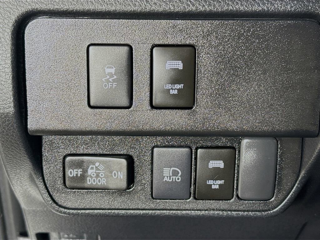 Used 2023 Toyota Tacoma SR image 10