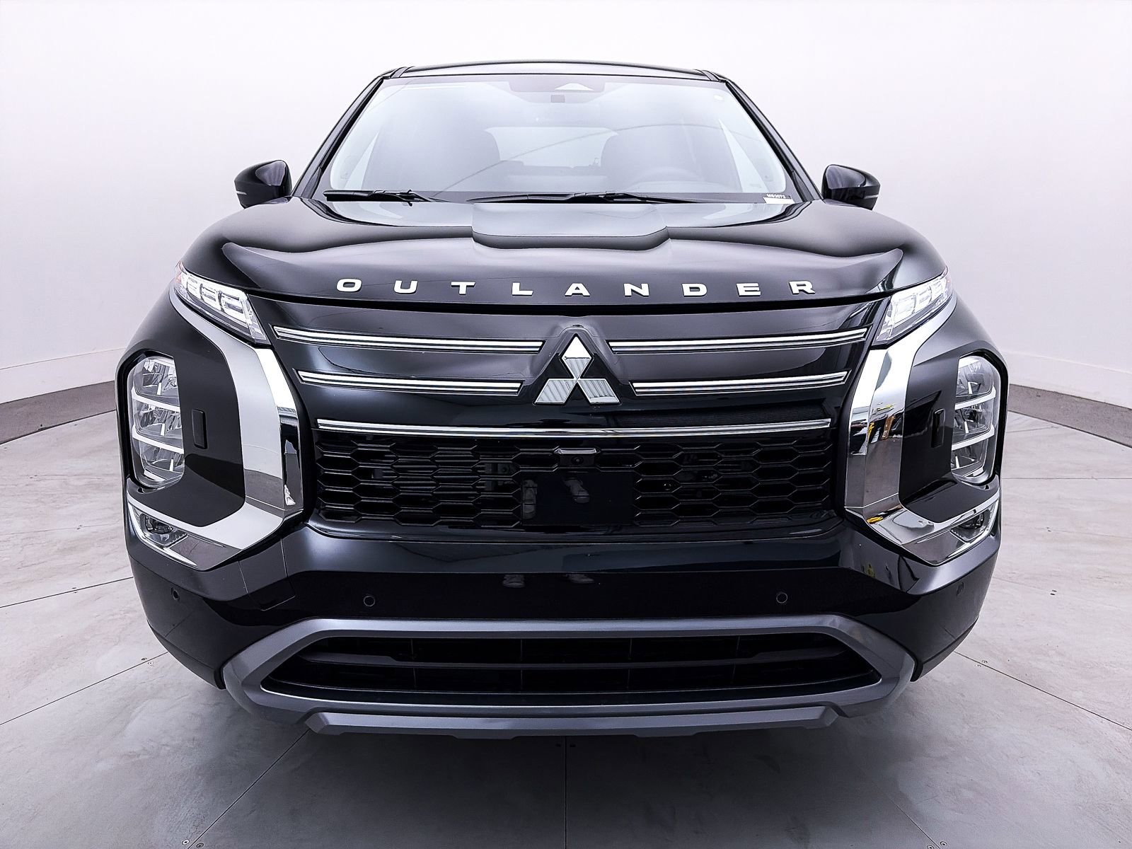 New 2026 Mitsubishi Outlander SE AWD/4WD image 2