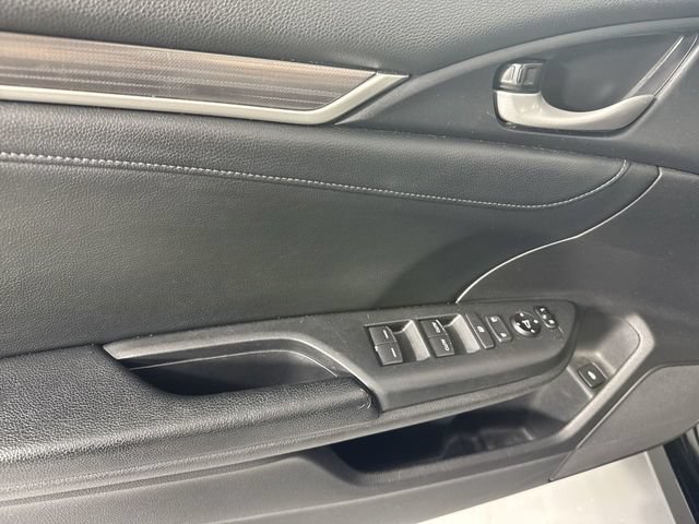 Used 2019 Honda Civic Touring image 20