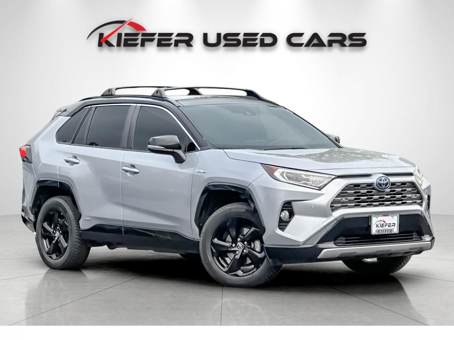 Used 2019 Toyota RAV4 XSE AWD/4WD image 2
