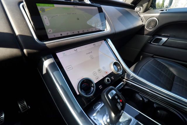 Used 2019 Land Rover Range Rover Sport HSE Dynamic image 11