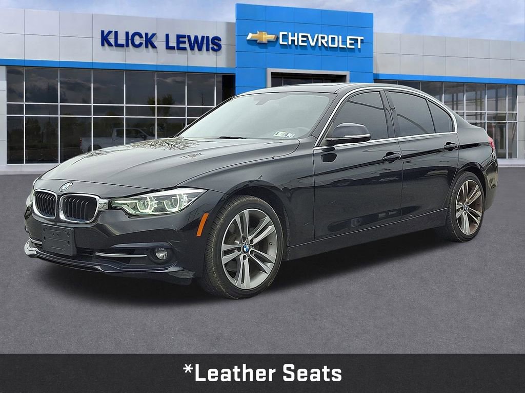 Used 2018 BMW 330i xDrive Sedan w/ Convenience Package image 3
