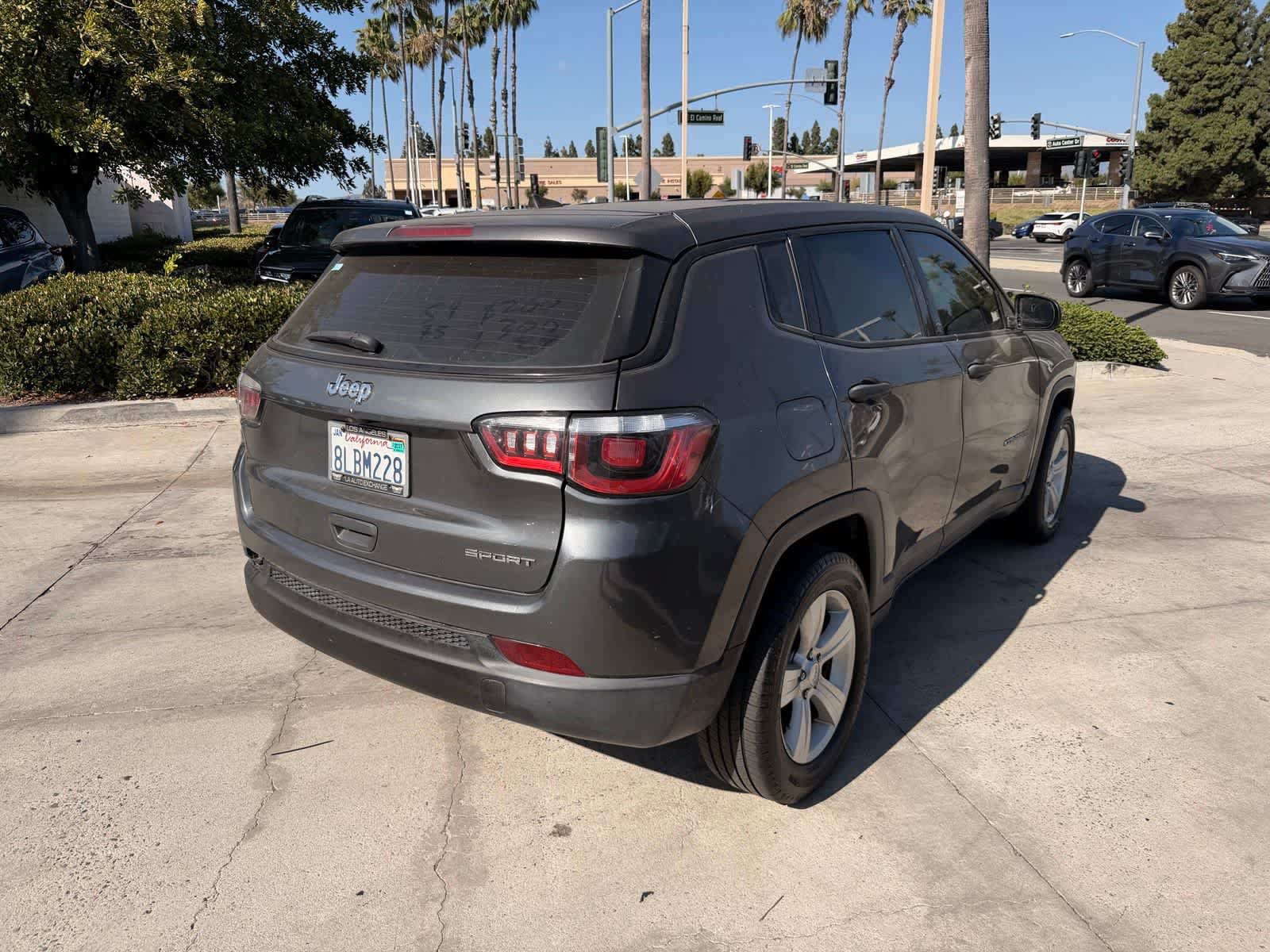 Used 2019 Jeep Compass Sport FWD image 5