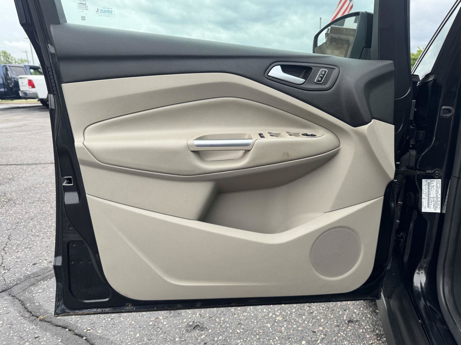 Used 2013 Ford C-MAX Energi SEL FWD image 12