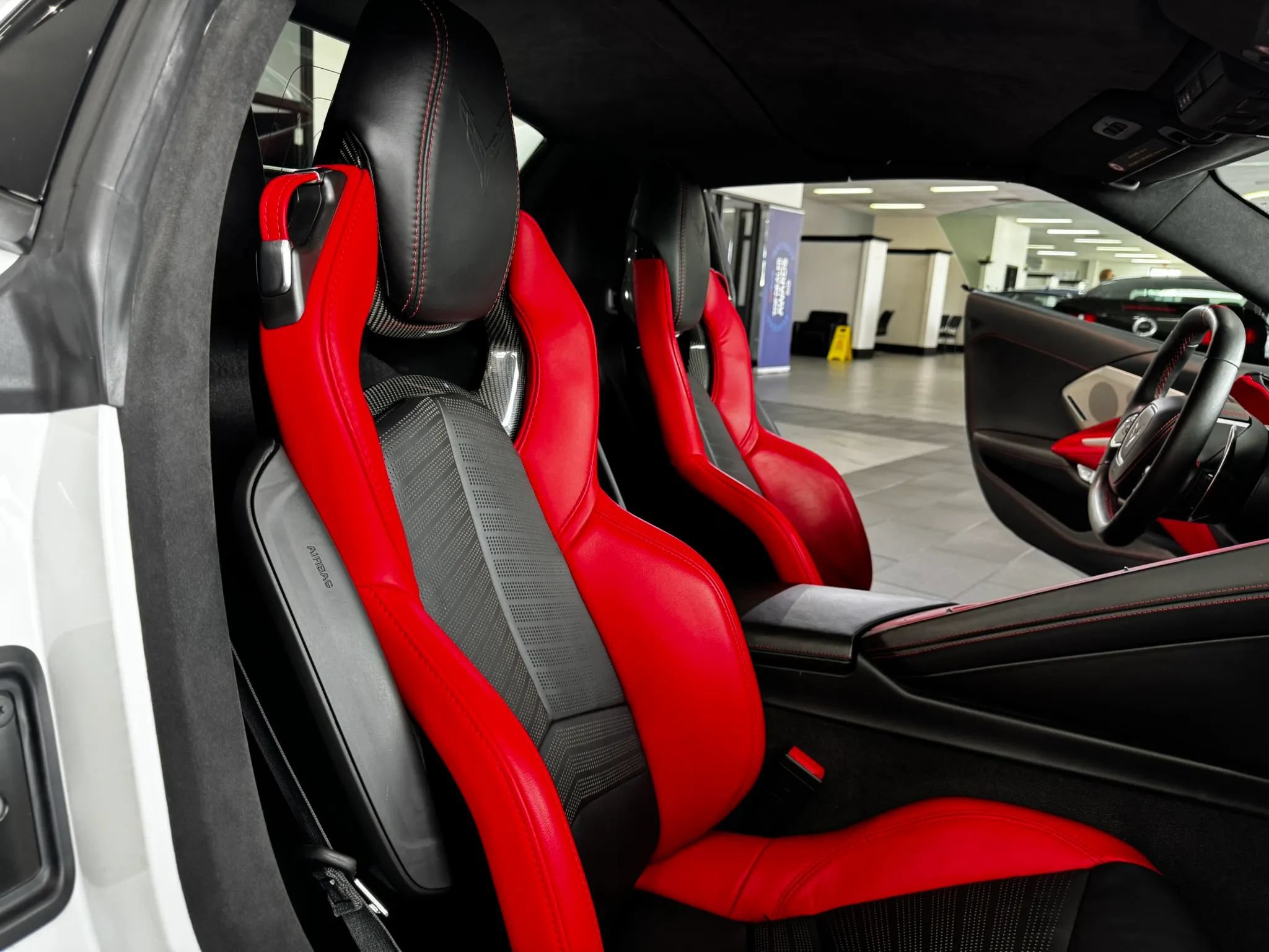 Used 2023 Chevrolet Corvette Stingray Premium Conv w/ Z51 Performance Package RWD image 23